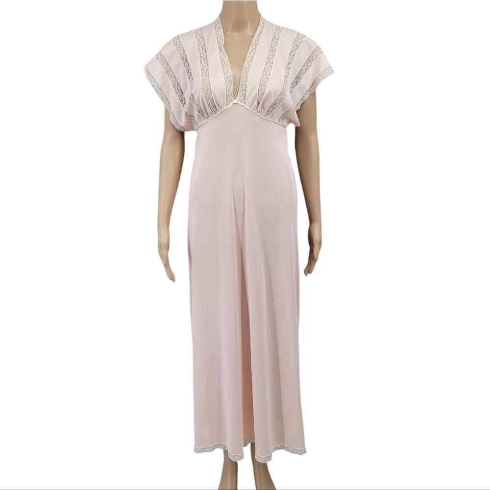 Henson Kickerrick Vintage Maxi Length Nightgown Peach White Lace Empire Waist